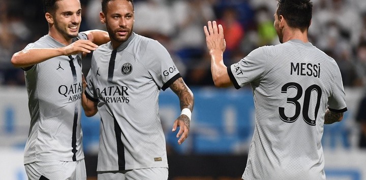 De la mano de Messi y Neymar, el PSG goleó en Japón.